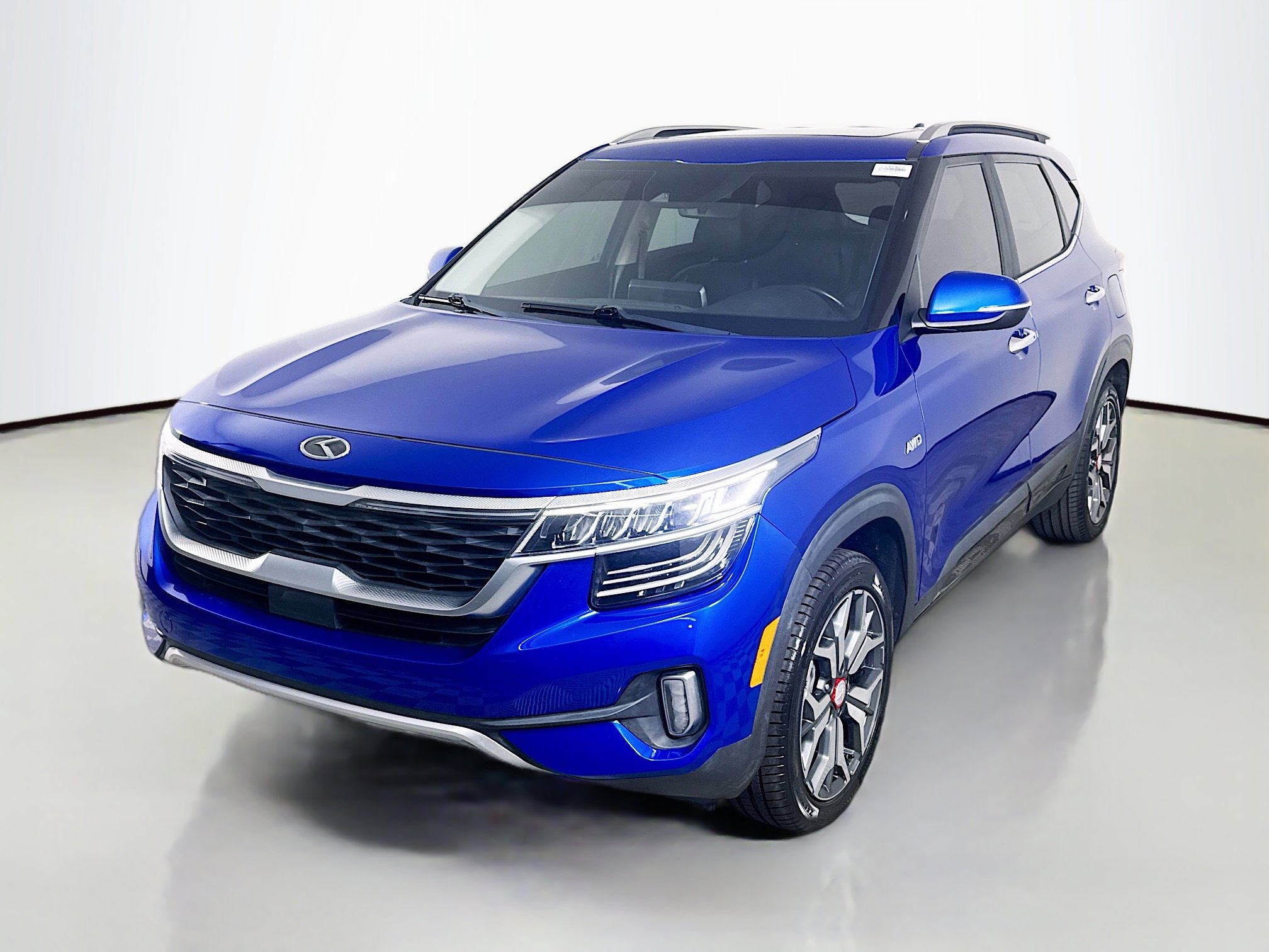 Used 2021 Kia Seltos SX w/ SX Sunroof Package AWD/4WD image 4