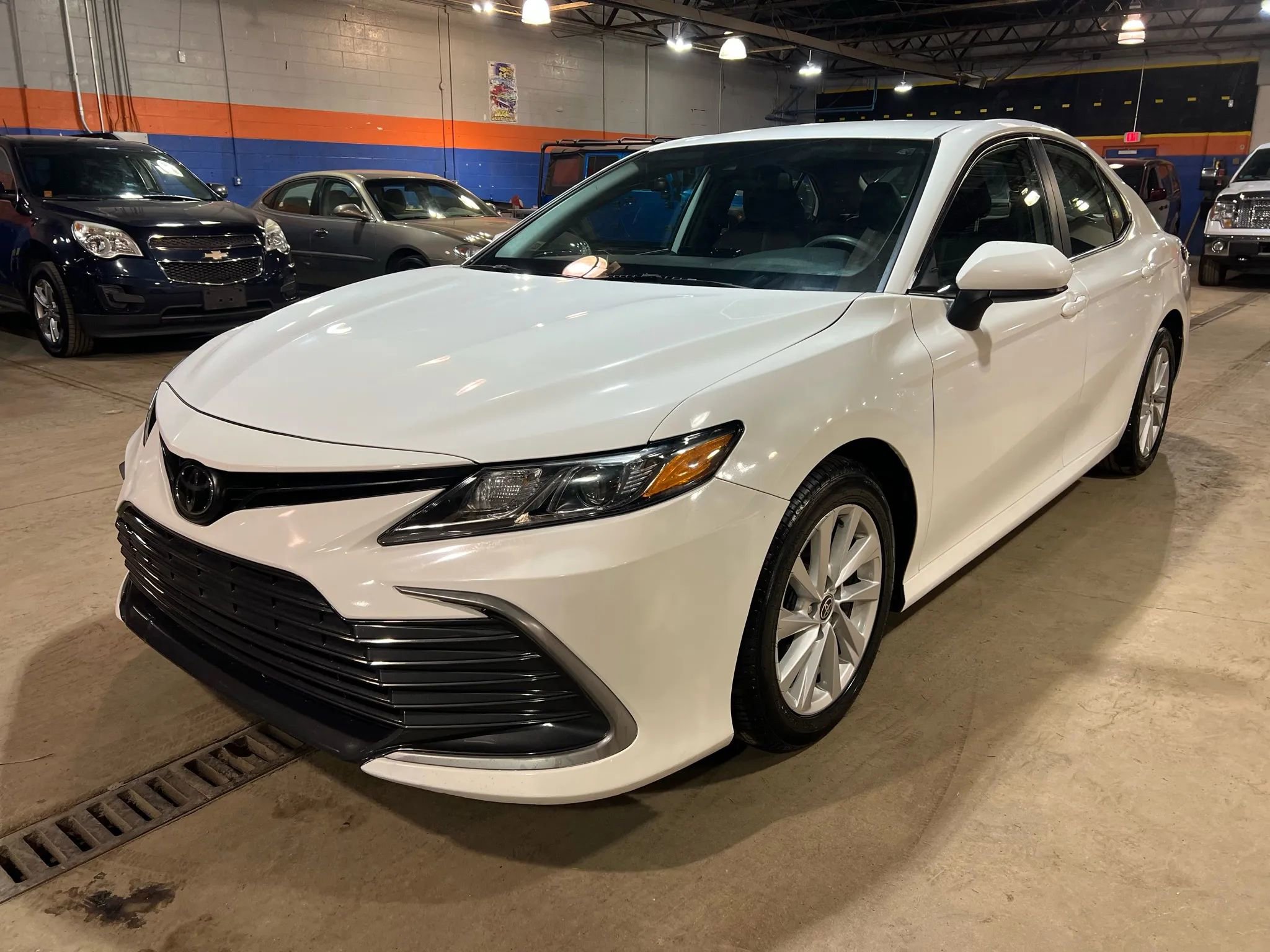 Used 2023 Toyota Camry LE image 7