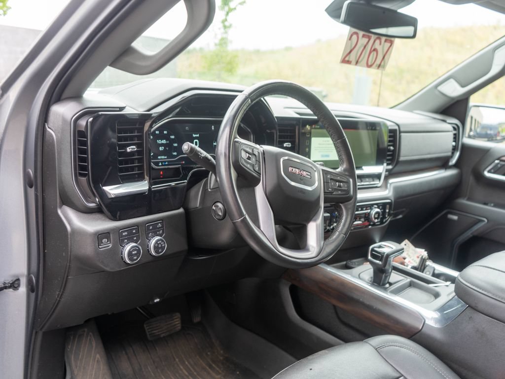 Certified 2023 GMC Sierra 1500 SLT w/ SLT Premium Plus Package AWD/4WD image 17