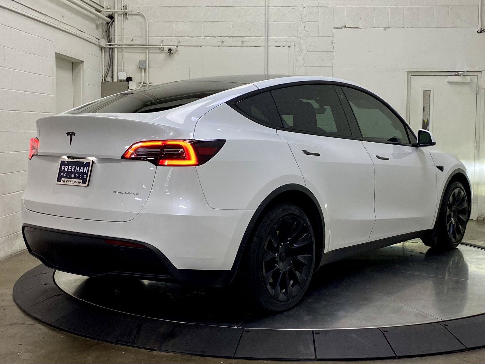 Used 2023 Tesla Model Y Long Range AWD/4WD image 9