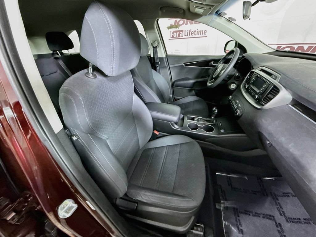 Used 2017 Kia Sorento AWD image 29