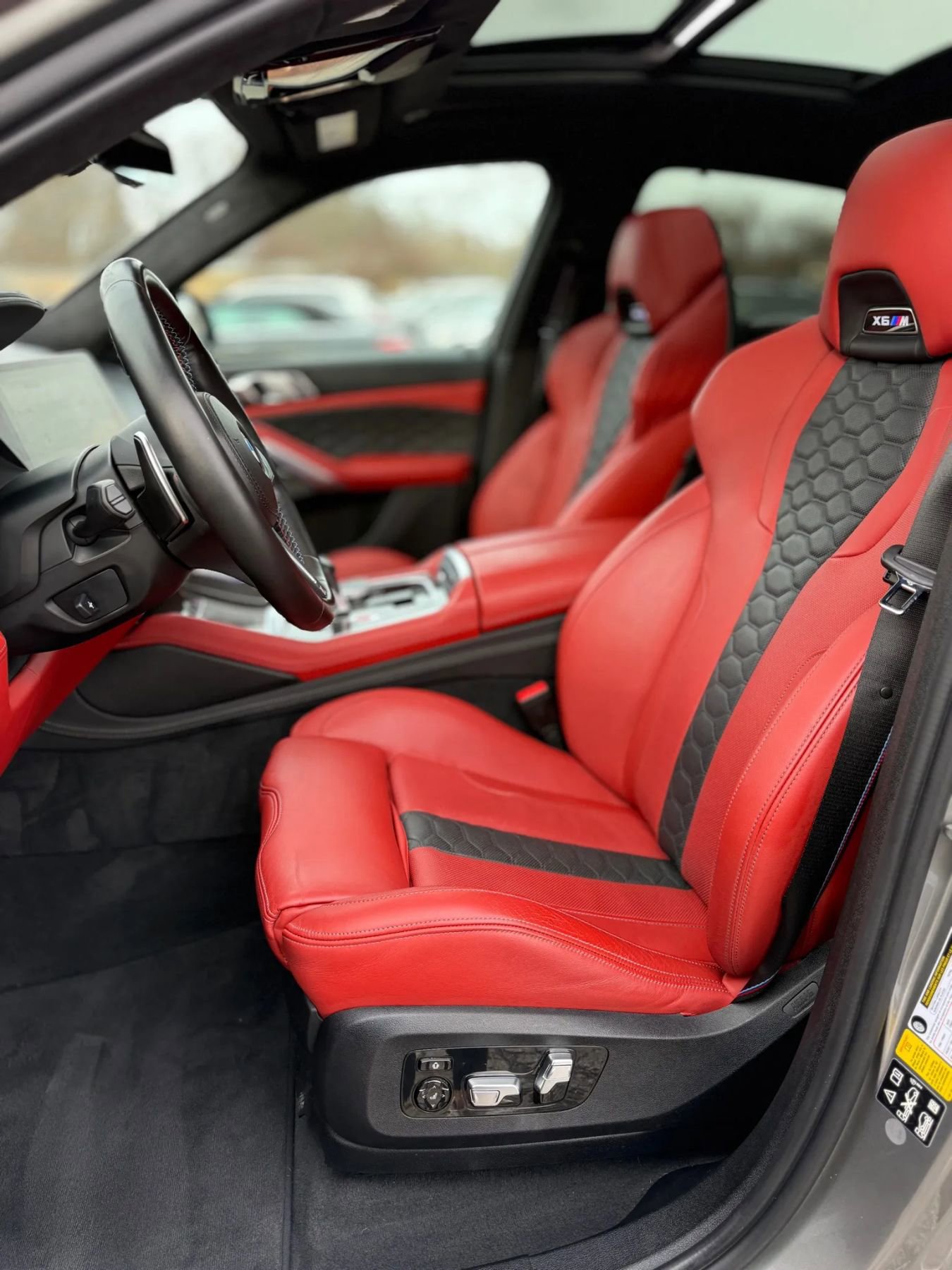 Used 2022 BMW X6 M w/ Competition Package AWD/4WD image 22