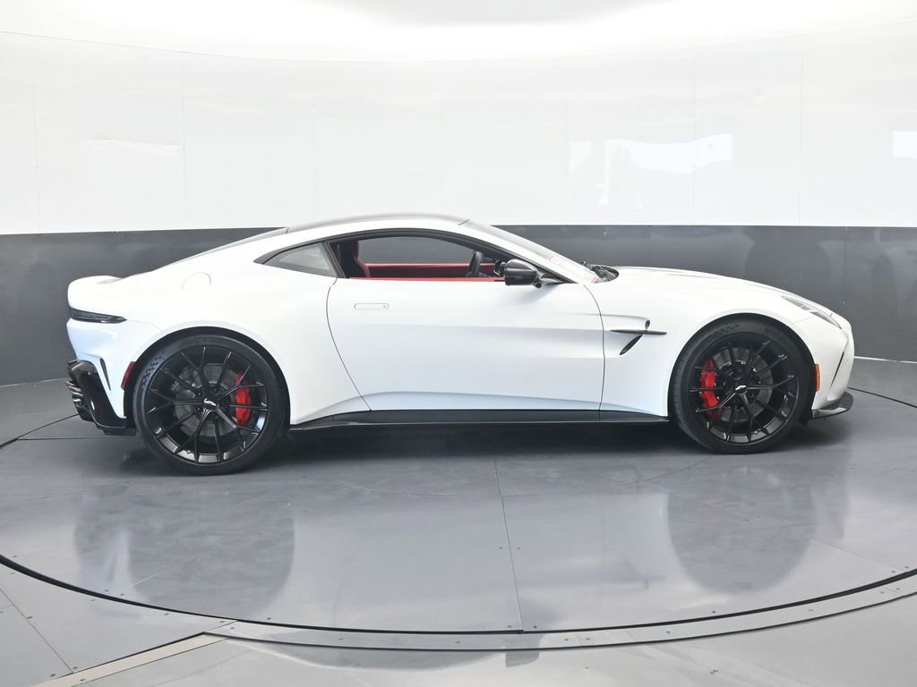 Used 2025 Aston Martin V8 Vantage Coupe image 7