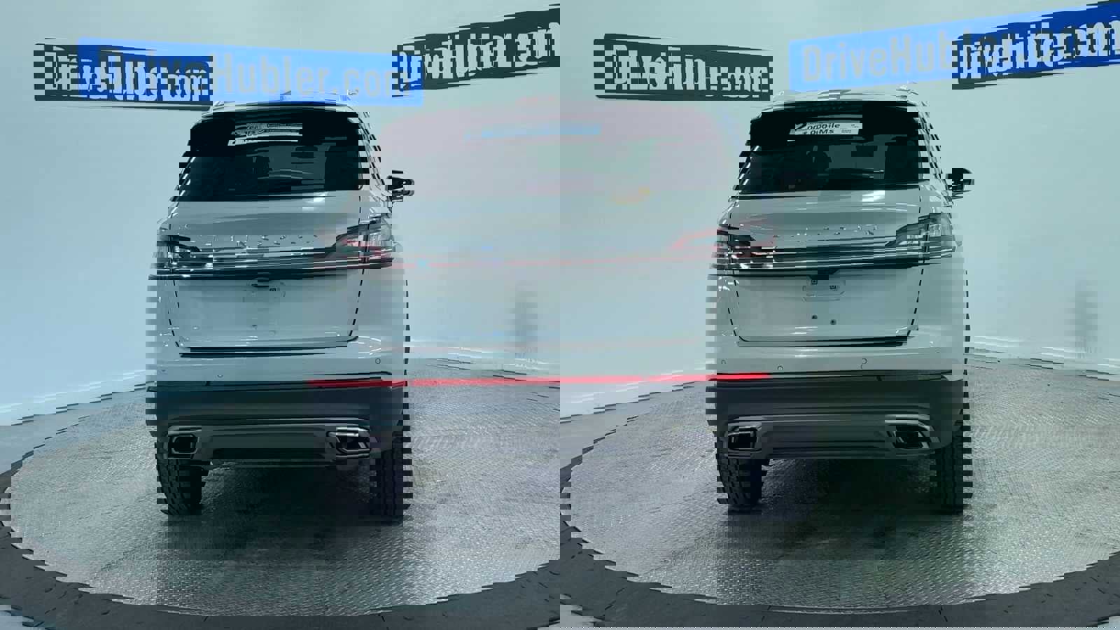 Used 2023 Lincoln Nautilus Reserve image 7