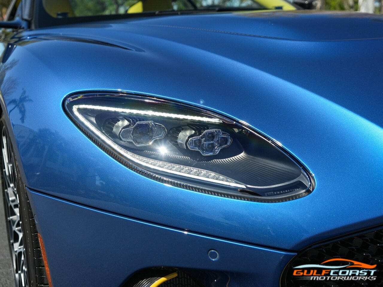Used 2023 Aston Martin DBS Coupe RWD image 3