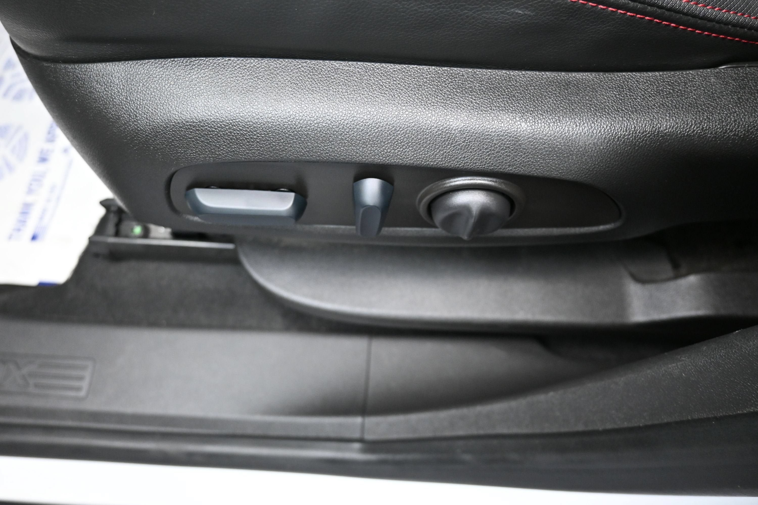 Certified 2022 Chevrolet Equinox RS AWD/4WD image 11