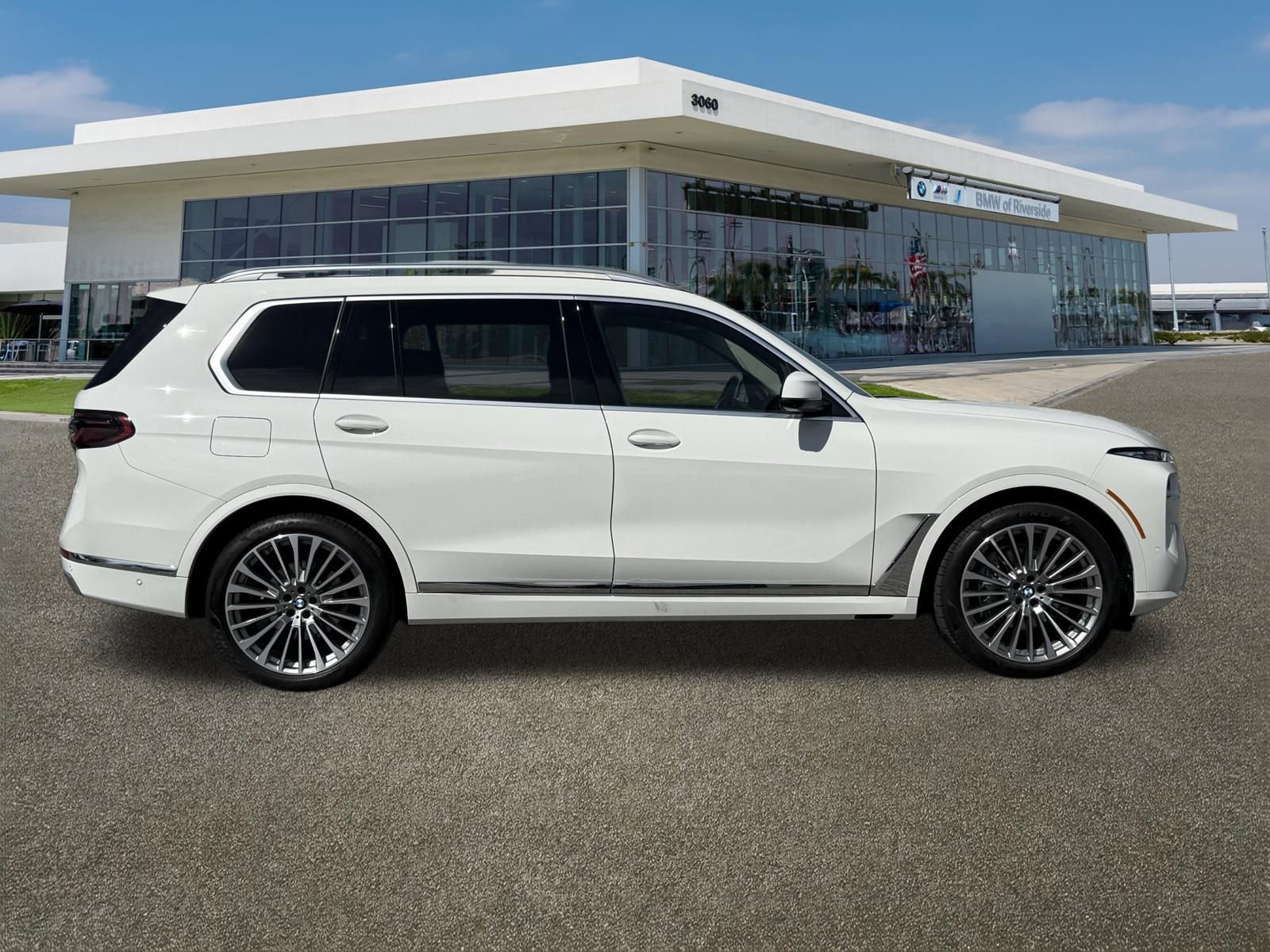 Used 2026 BMW X7 xDrive40i image 11