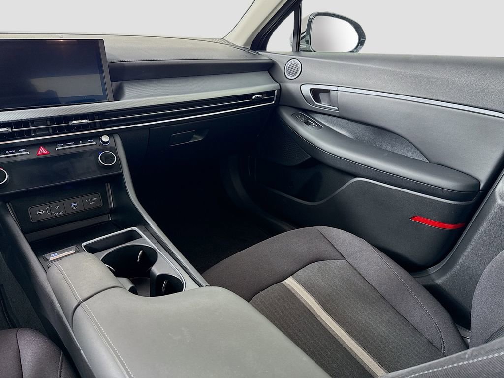 Certified 2025 Hyundai Sonata SEL image 24