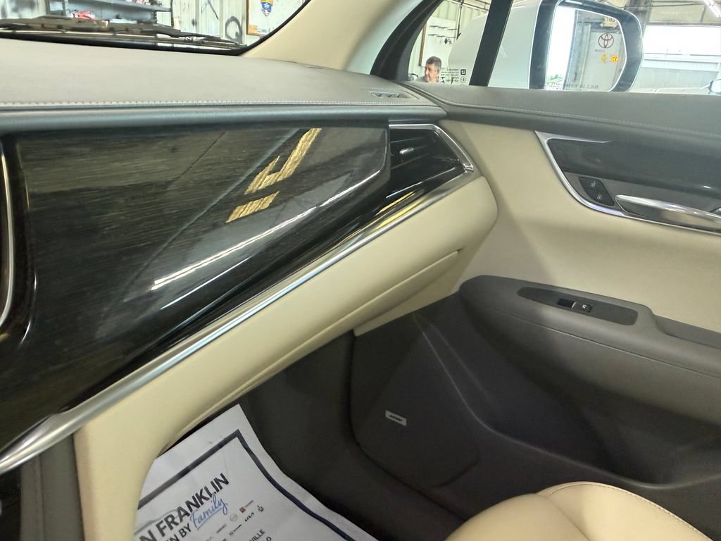 Used 2021 Cadillac XT6 Premium Luxury FWD image 13