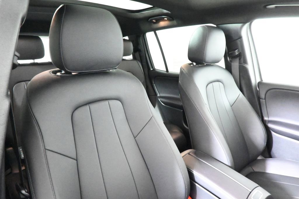 Certified 2026 Mercedes-Benz GLB 250 4MATIC image 32