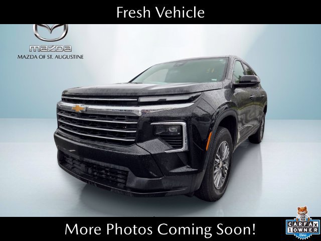 Used 2026 Chevrolet Traverse LT FWD image 1