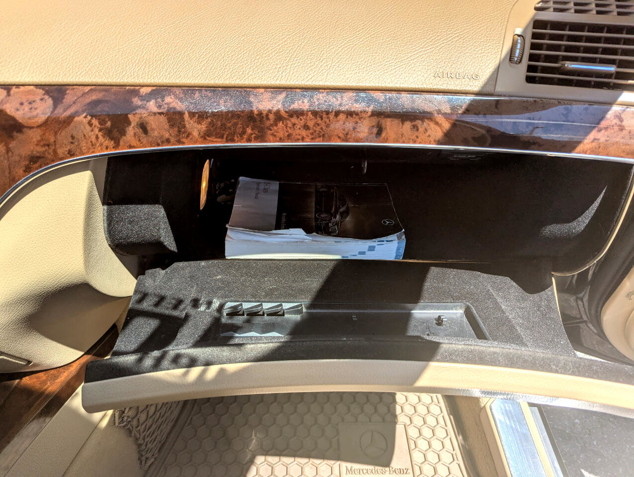 Used 2010 Mercedes-Benz S 550 4MATIC image 38