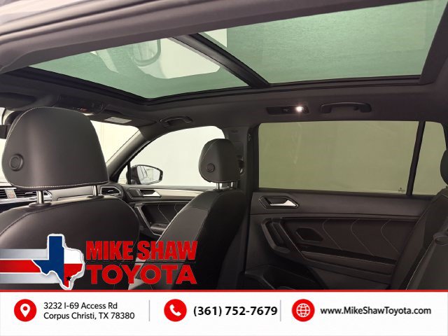 Used 2023 Volkswagen Tiguan SE R-Line FWD image 28