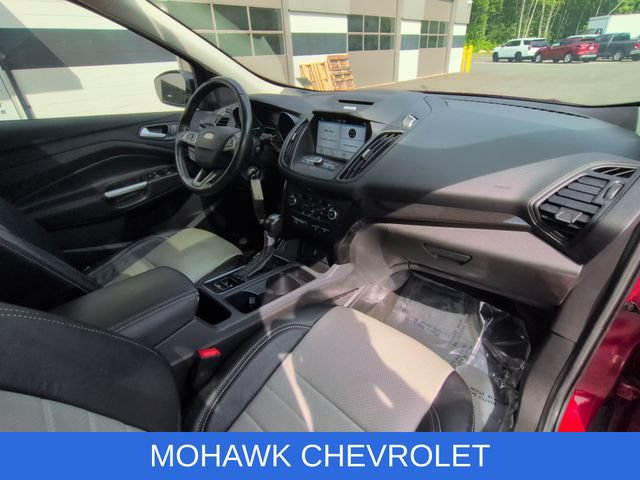 Used 2017 Ford Escape SE w/ Equipment Group 201A AWD/4WD image 29