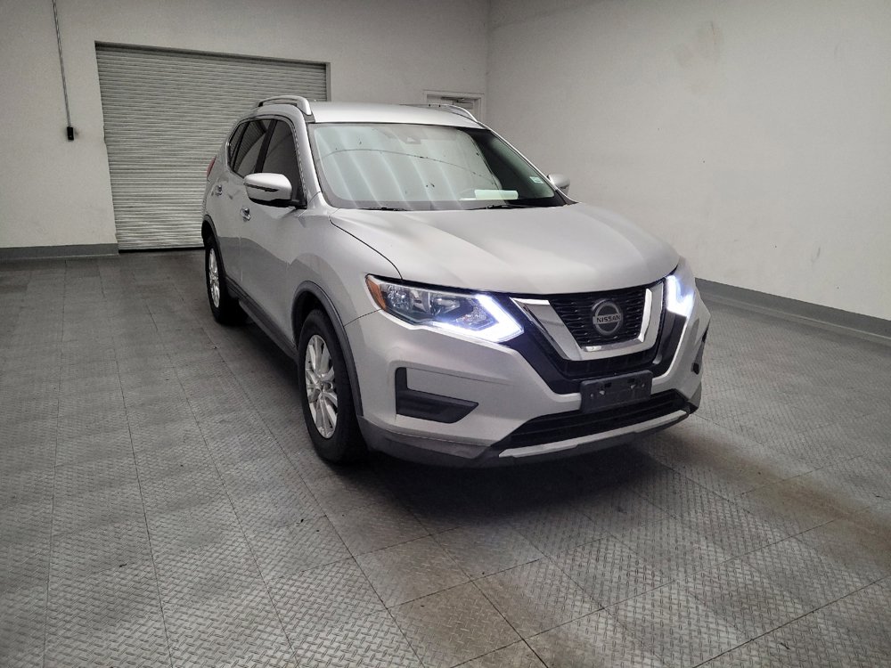 Used 2019 Nissan Rogue SV FWD image 14