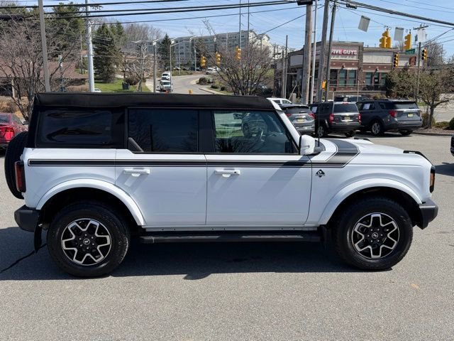 Used 2023 Ford Bronco Outer Banks image 4