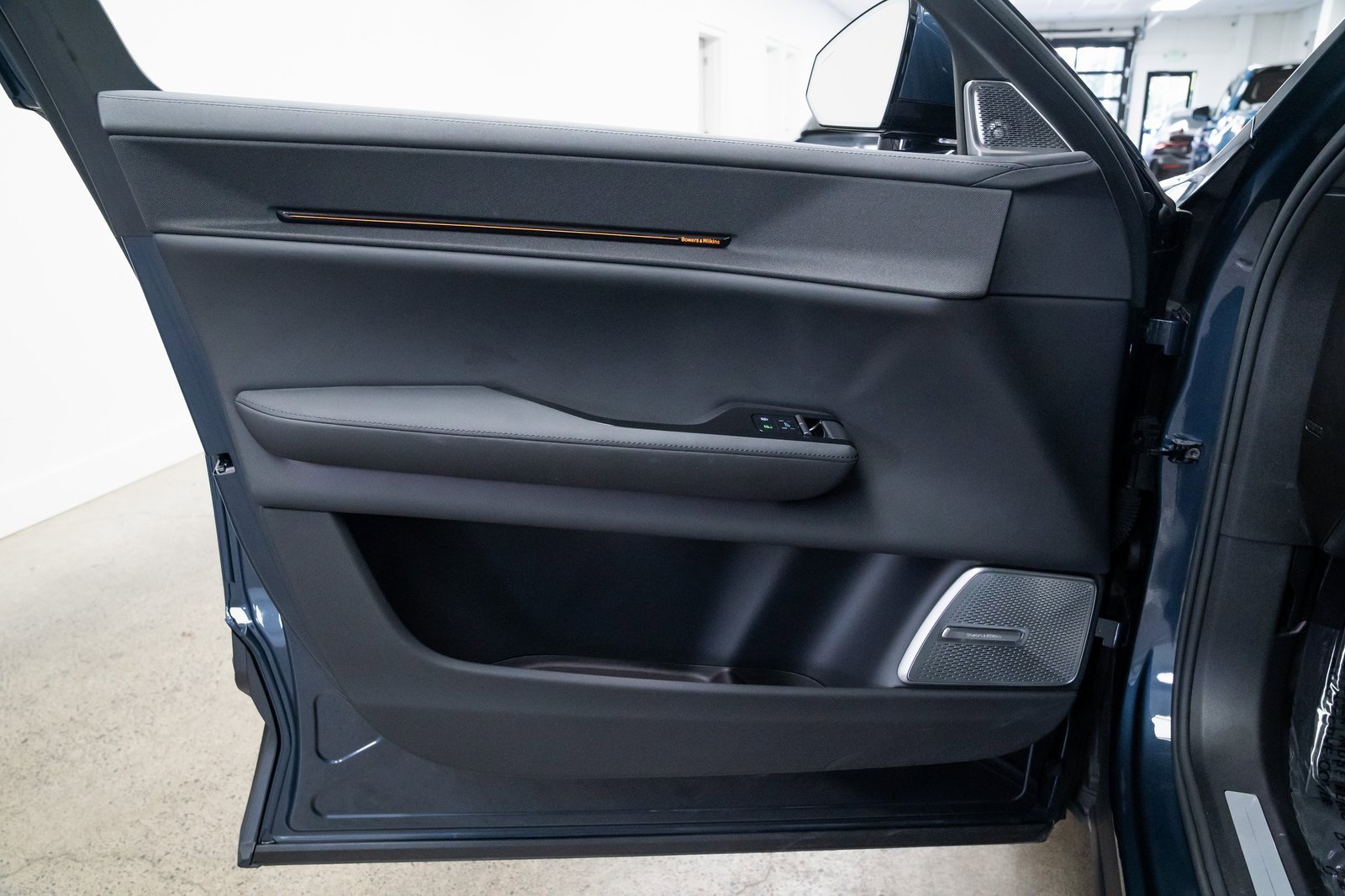 Used 2025 Polestar Polestar 3 image 17