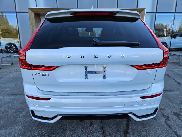 Certified 2024 Volvo XC60 T8 Plus w/ Protection Package Premier AWD/4WD image 6