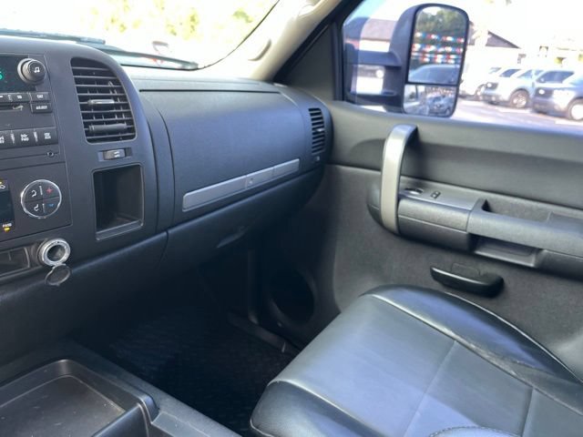 Used 2008 Chevrolet Silverado 3500 4x4 Crew Cab image 25