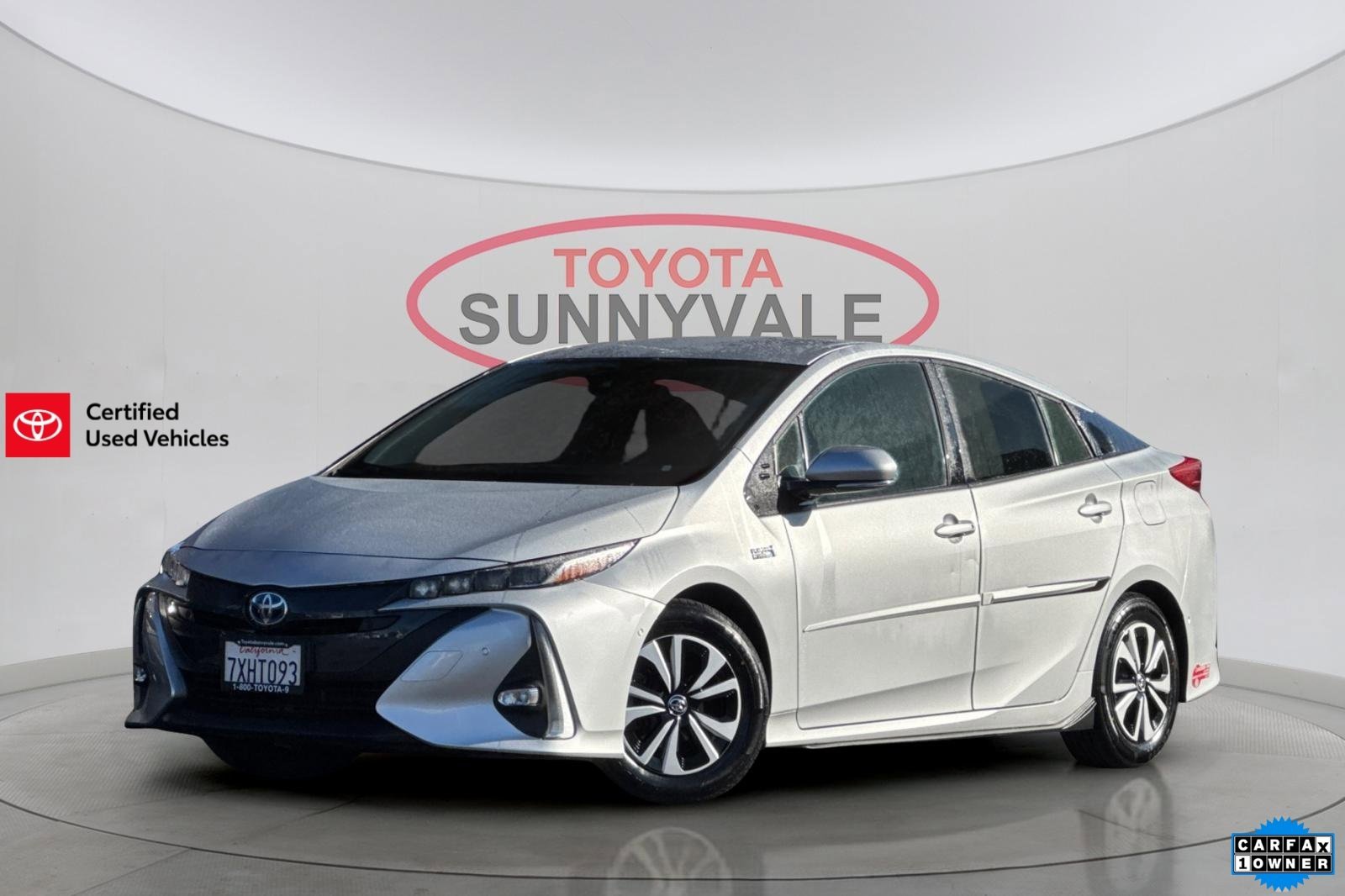 Used 2017 Toyota Prius Prime Advanced video 1