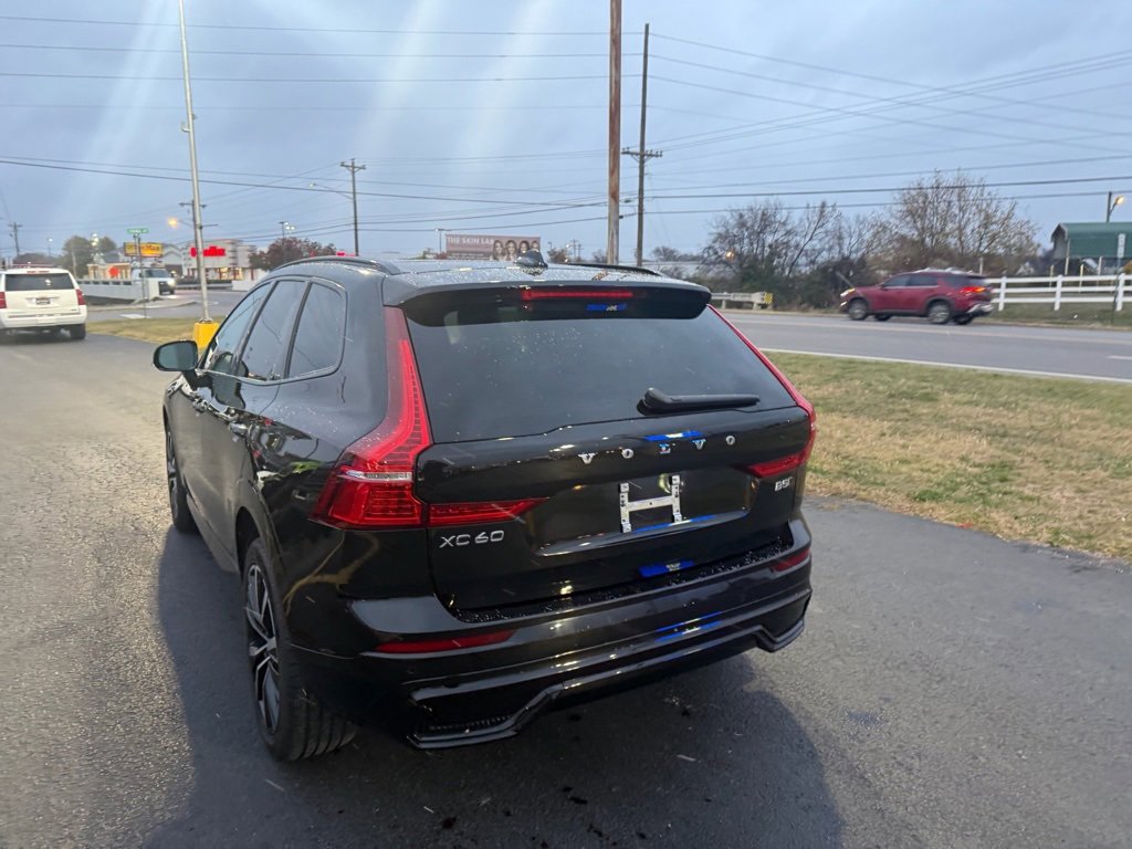 Used 2024 Volvo XC60 B5 Plus image 5