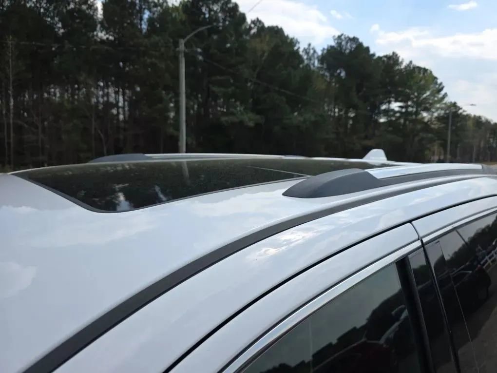 Used 2018 Jeep Grand Cherokee Overland image 15
