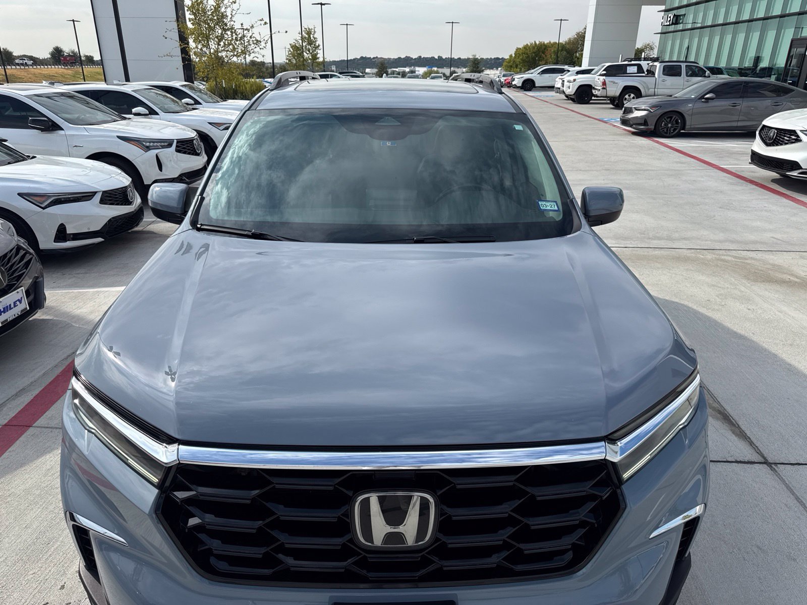 Used 2024 Honda Pilot Touring image 3