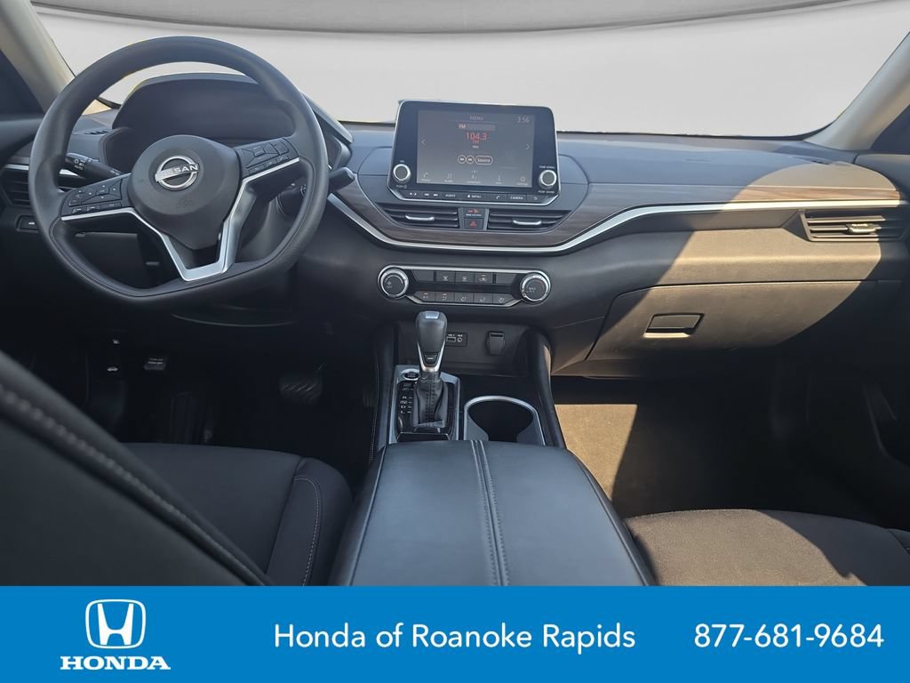 Used 2023 Nissan Altima 2.5 SV FWD image 12