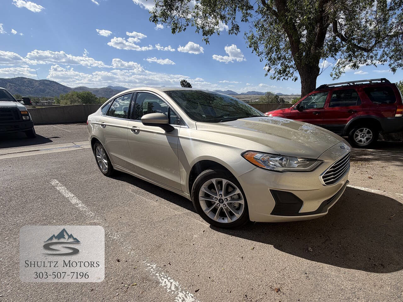 Used 2019 Ford Fusion SE FWD image 1
