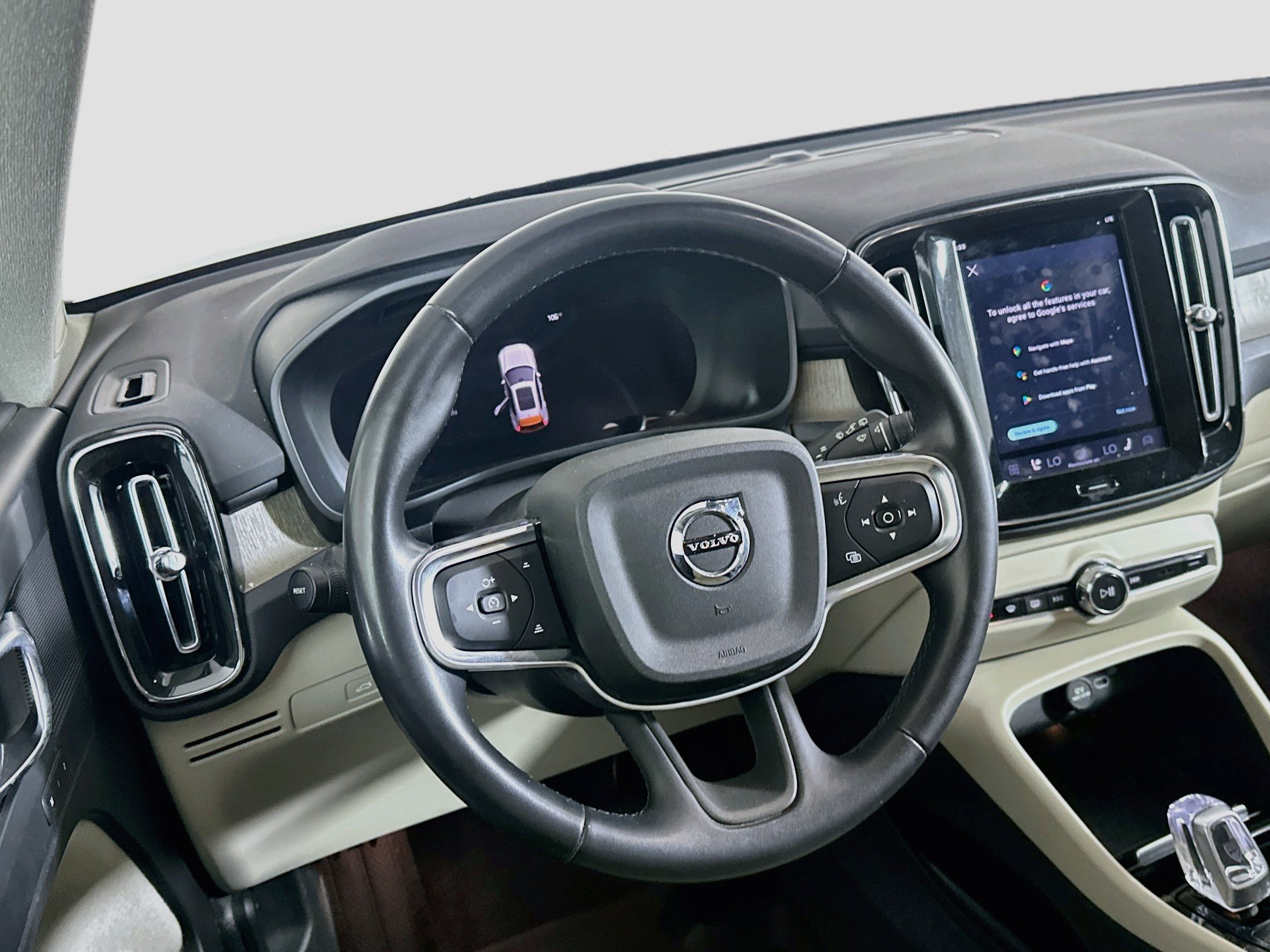 Used 2023 Volvo XC40 B4 Plus w/ Protection Package Premier FWD image 18