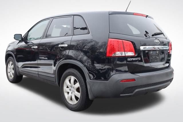 Used 2012 Kia Sorento LX w/ Third Row Pkg image 9