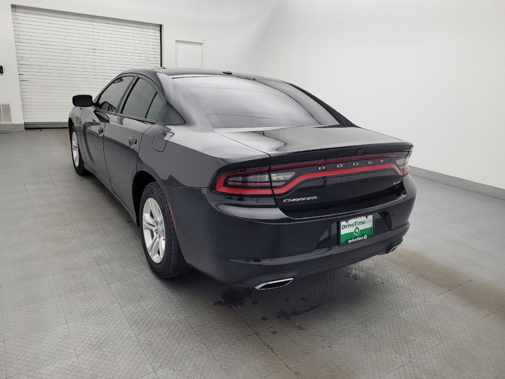Used 2018 Dodge Charger SXT image 5