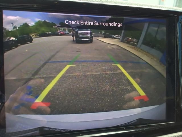 Used 2024 Chrysler Pacifica Touring-L FWD image 15