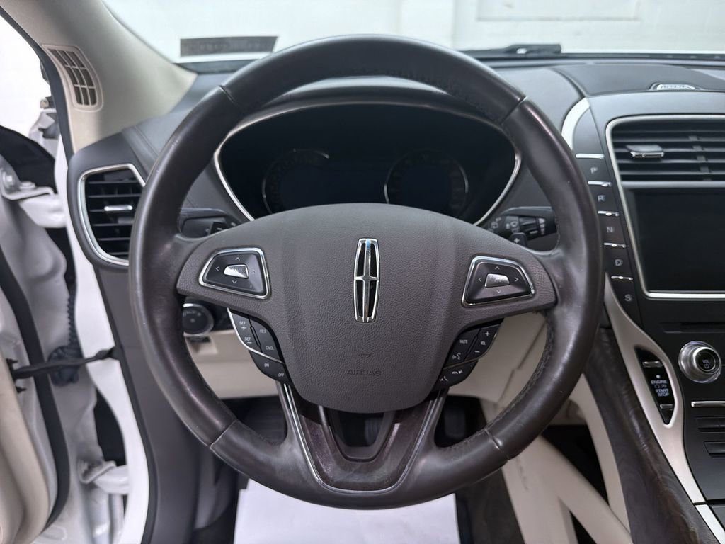 Used 2016 Lincoln MKX Reserve w/ Technology Package image 15