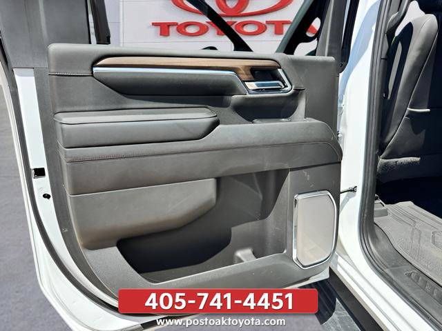 Used 2024 Chevrolet Silverado 3500 High Country w/ High Country Premium Package AWD/4WD image 28