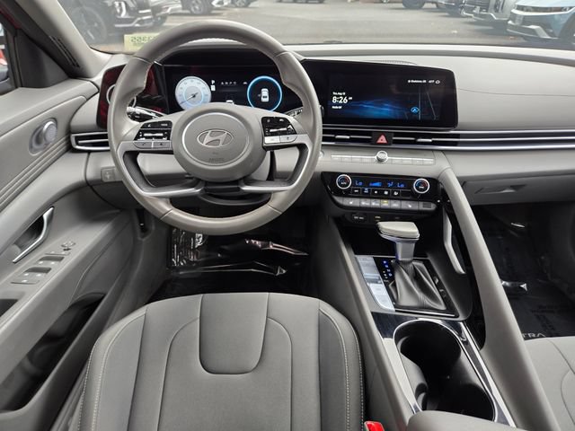 Certified 2025 Hyundai Elantra SEL FWD image 18