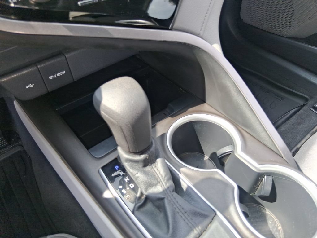 Used 2021 Toyota Camry LE FWD image 16