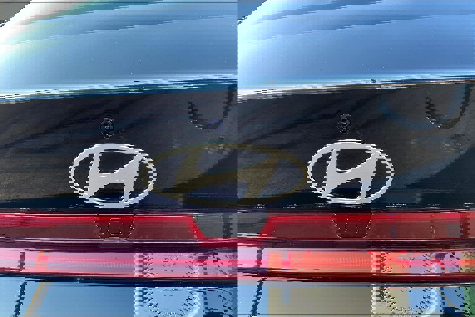 Used 2025 Hyundai Elantra SEL image 25