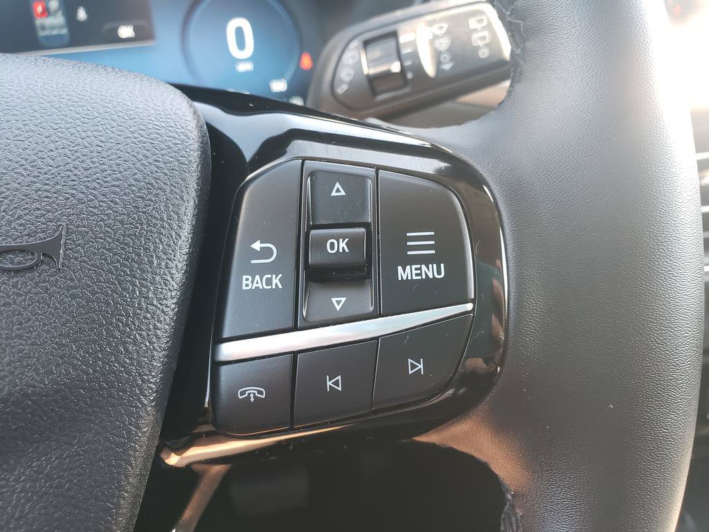 Used 2023 Ford Escape Platinum w/ Premium Technology Package AWD/4WD image 20