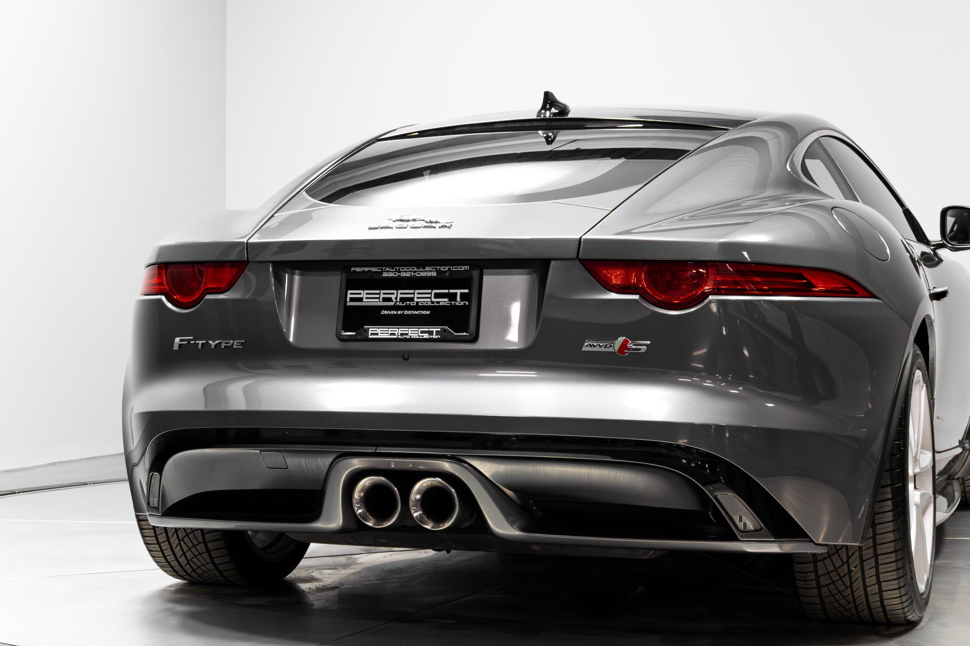 Used 2016 Jaguar F-TYPE S image 60