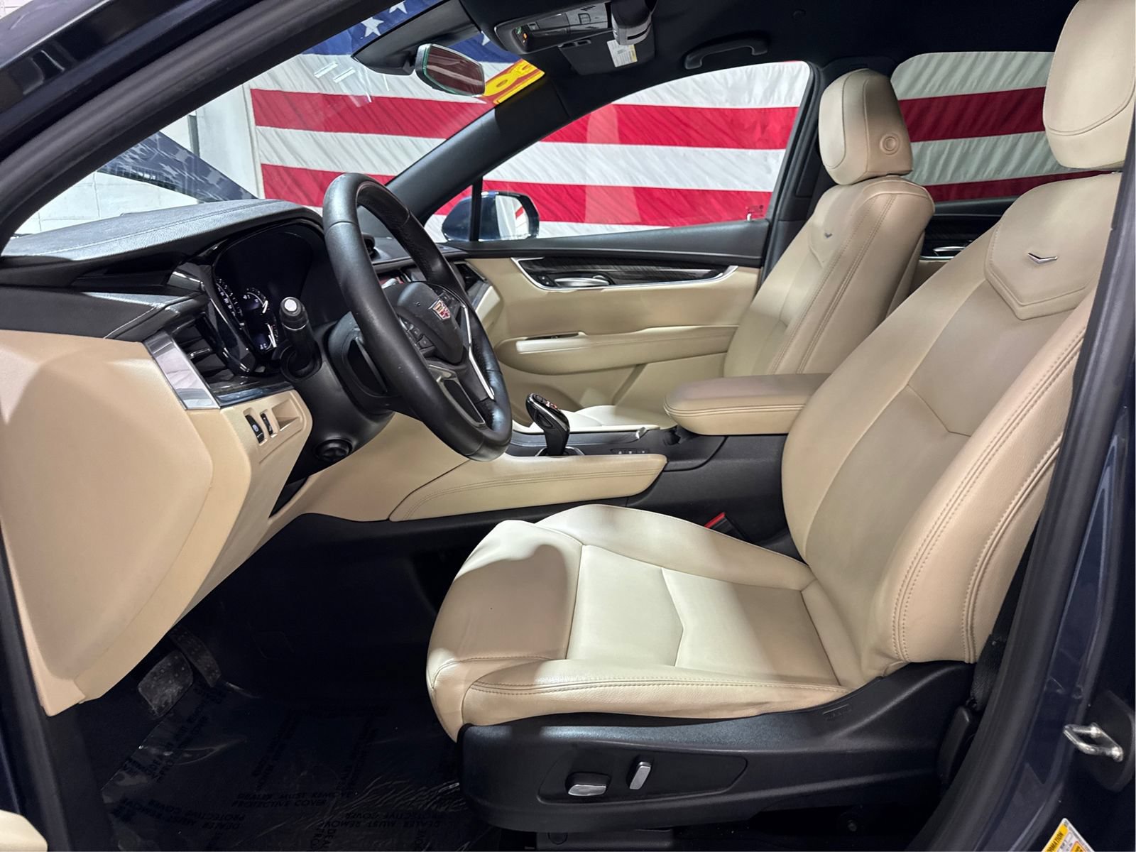 Used 2018 Cadillac XT5 AWD image 9