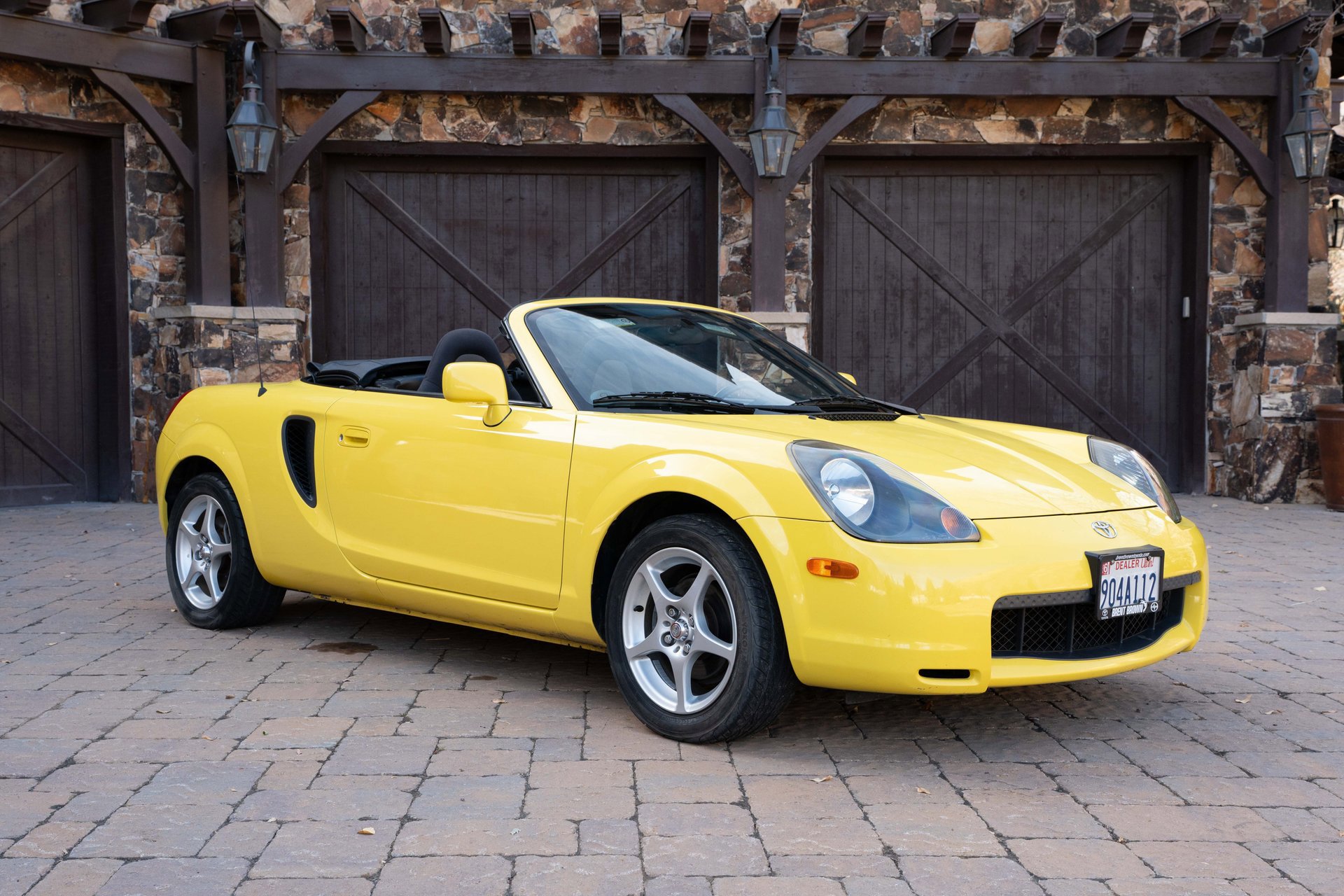 Used 2001 Toyota MR2 image 12