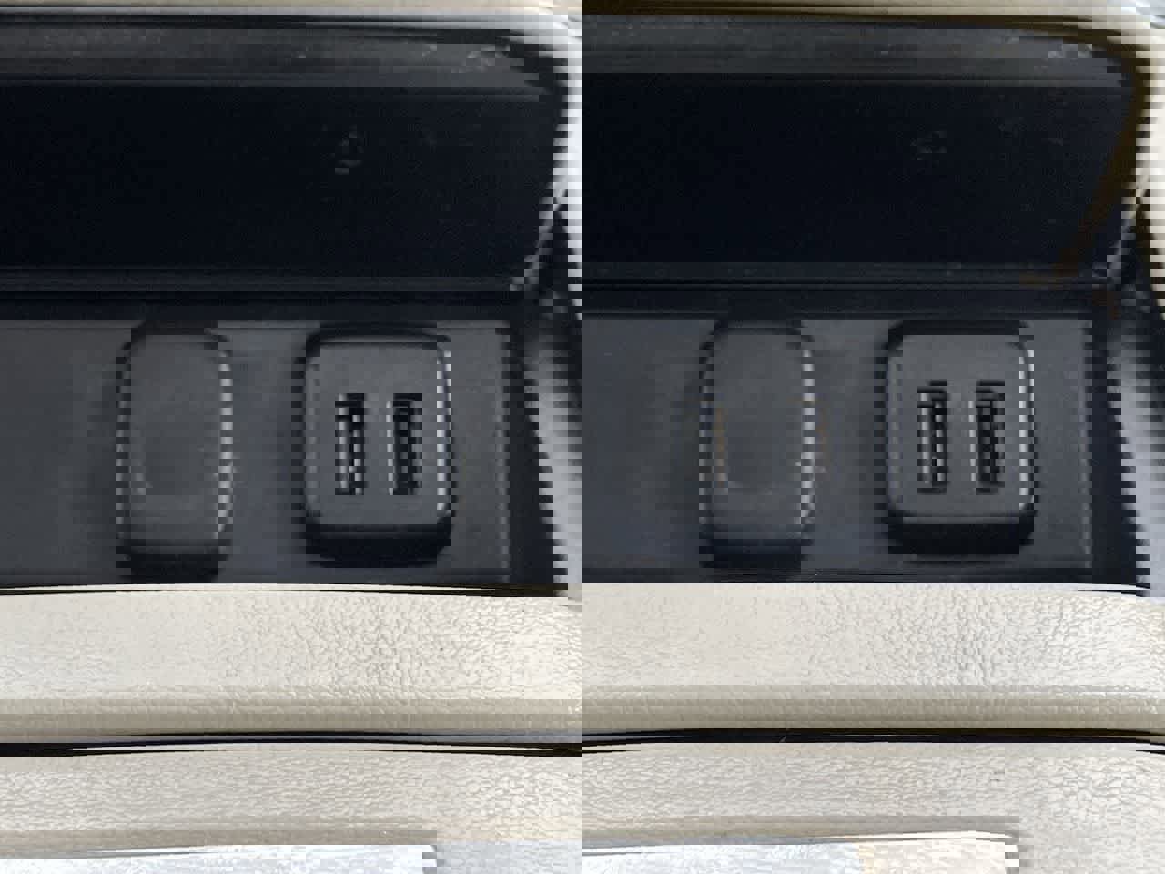 Used 2016 GMC Yukon Denali w/ Open Road Package image 30