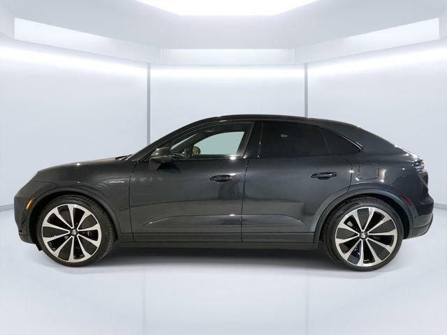 New 2025 Porsche Macan 4 Electric image 2