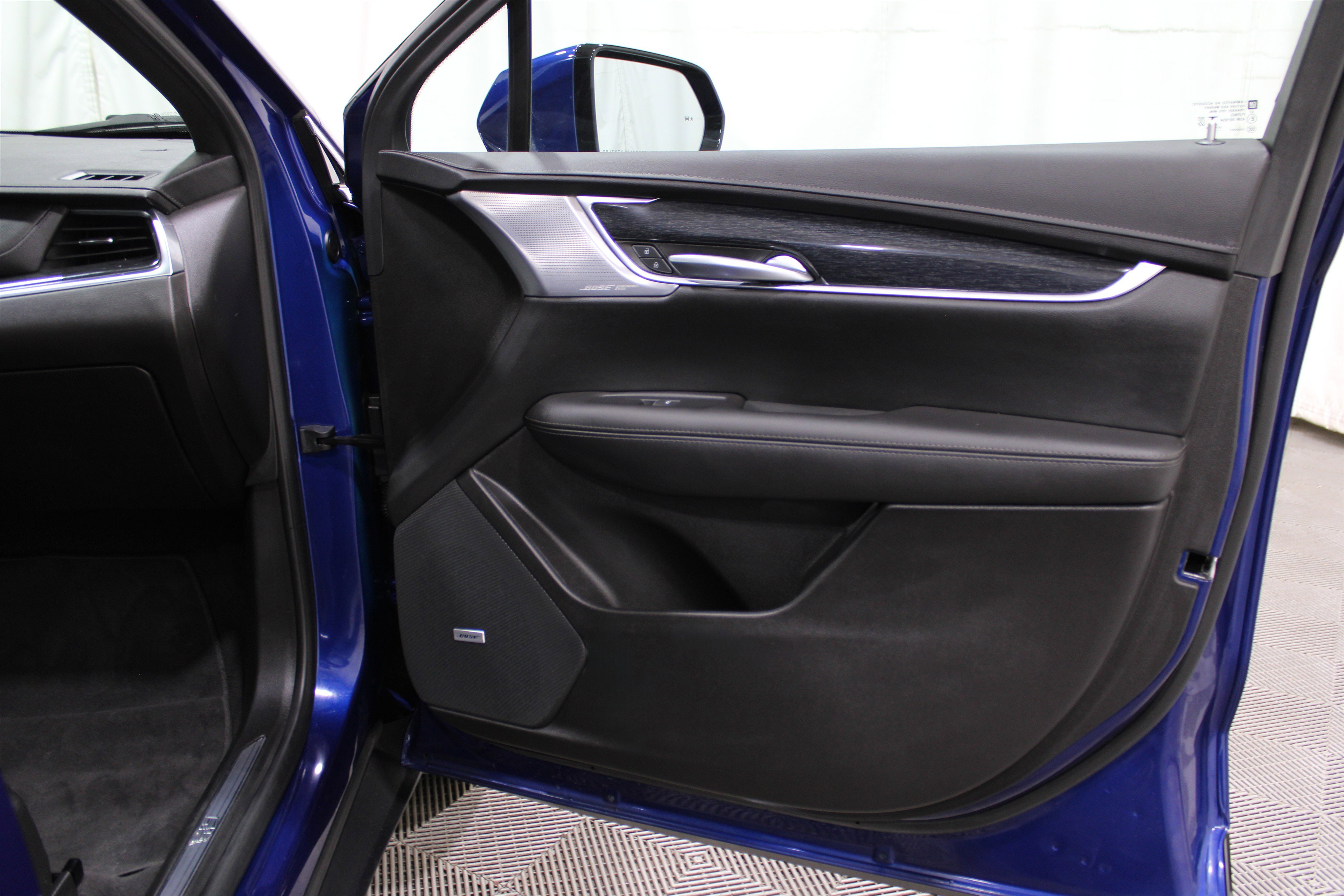 Certified 2023 Cadillac XT5 Premium Luxury image 28