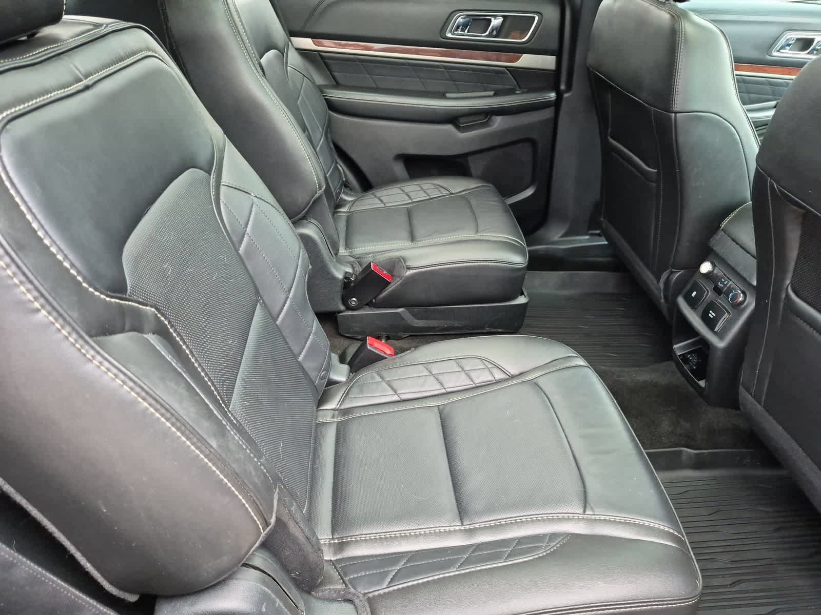 Used 2018 Ford Explorer Platinum AWD/4WD image 21