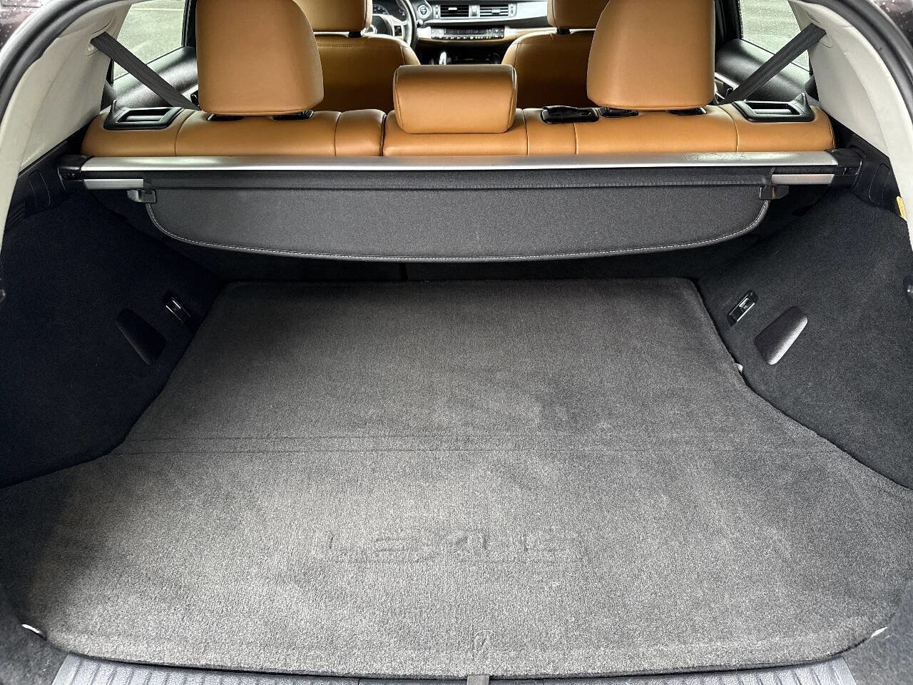 Used 2013 Lexus CT 200h w/ Seat Comfort Pkg image 7