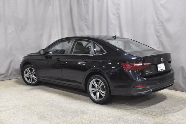 Used 2024 Volkswagen Jetta SE image 7