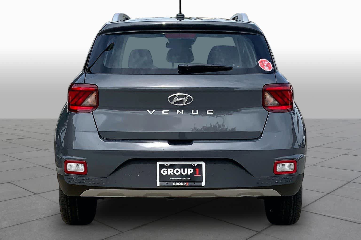 New 2026 Hyundai Venue SEL FWD image 4