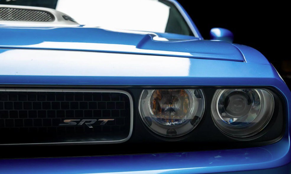 Used 2010 Dodge Challenger SRT8 w/ SRT Option Group II RWD image 3